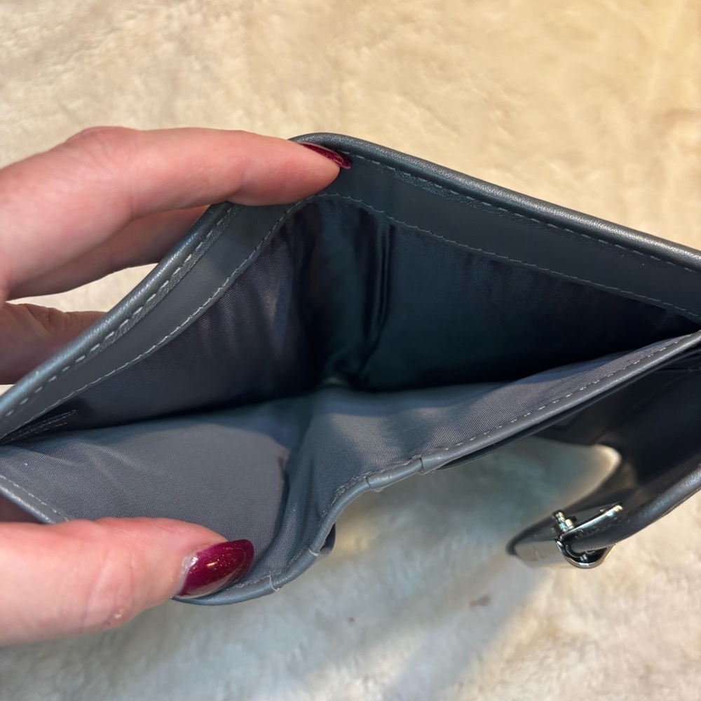 COACH Wallet Signature C Charcoal Gray Silver Metallic Trifold Patent Leather - Picture 12 of 16